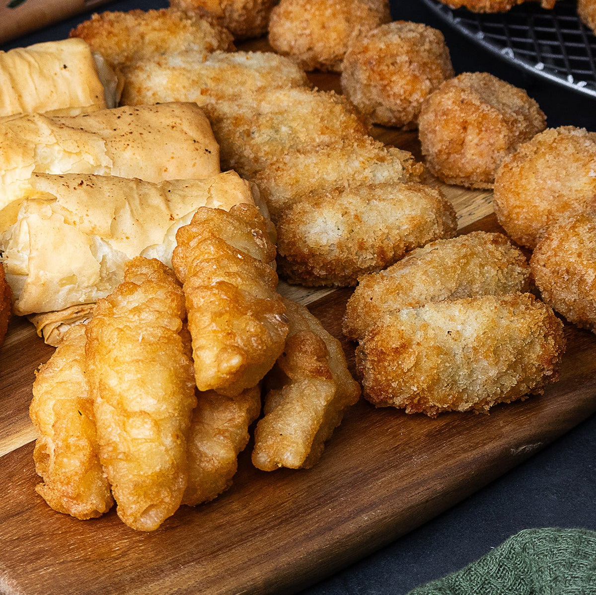 Crowd - Pleaser Combo Platter - FIG